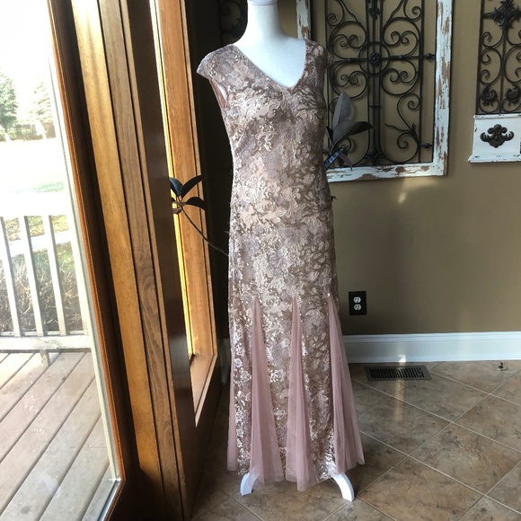 Alex Evenings Petite Embroidered Fit and Flare Dress - Style 8217897 - NWT - Picture 1 of 15